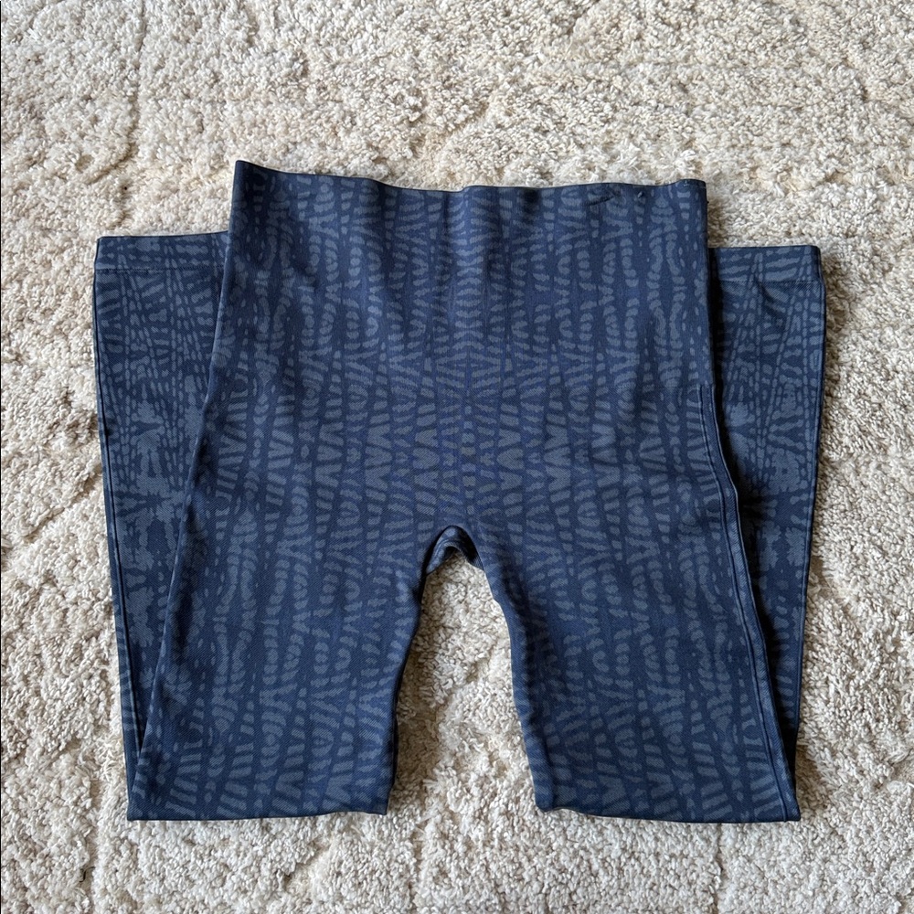 SPANX Patterned Blue Leggings